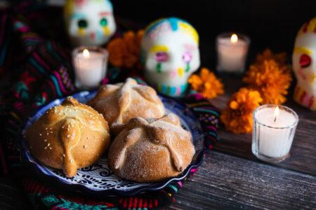 Gordo's Foodservice - Mexican Bread On Altar With Sugar Skull And Hot Chocolate Traditional Food For Celebration Of Mexico's Day Of The Dead